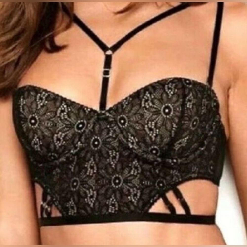 Victoria's Secret Black Laced Bra NWOT